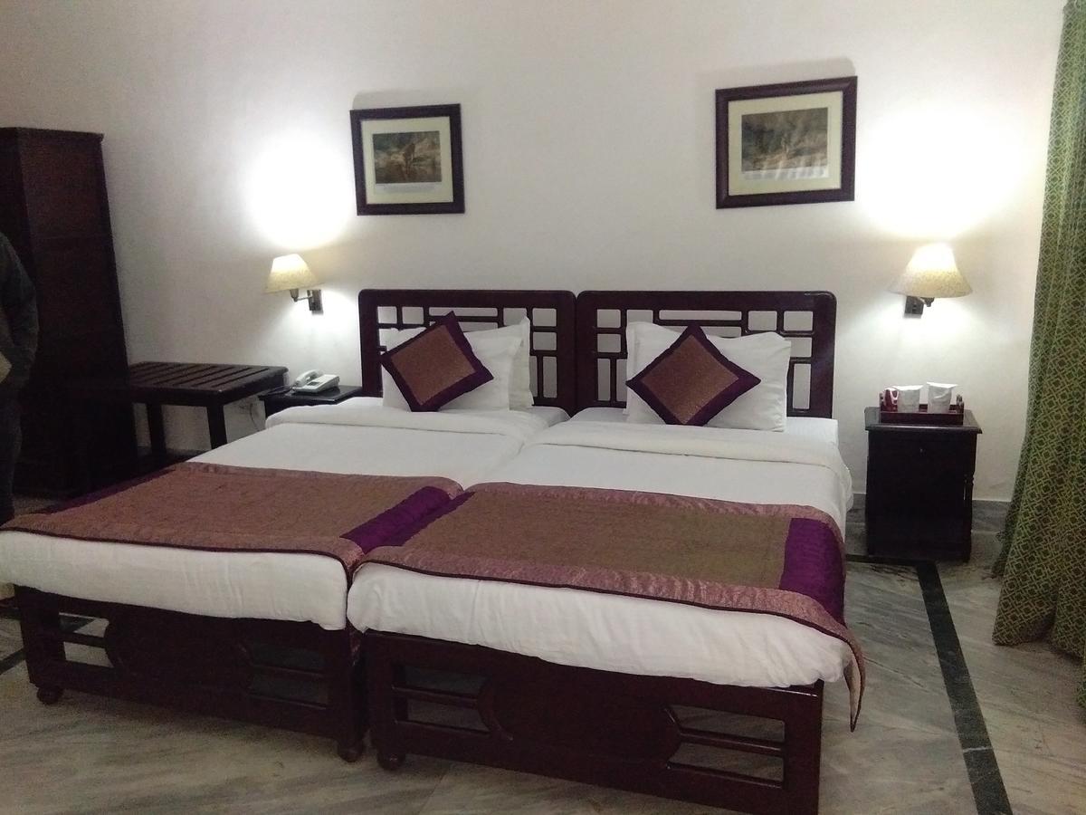 Tiger'S Den Resort Bandhavgarh National Park Habitación foto